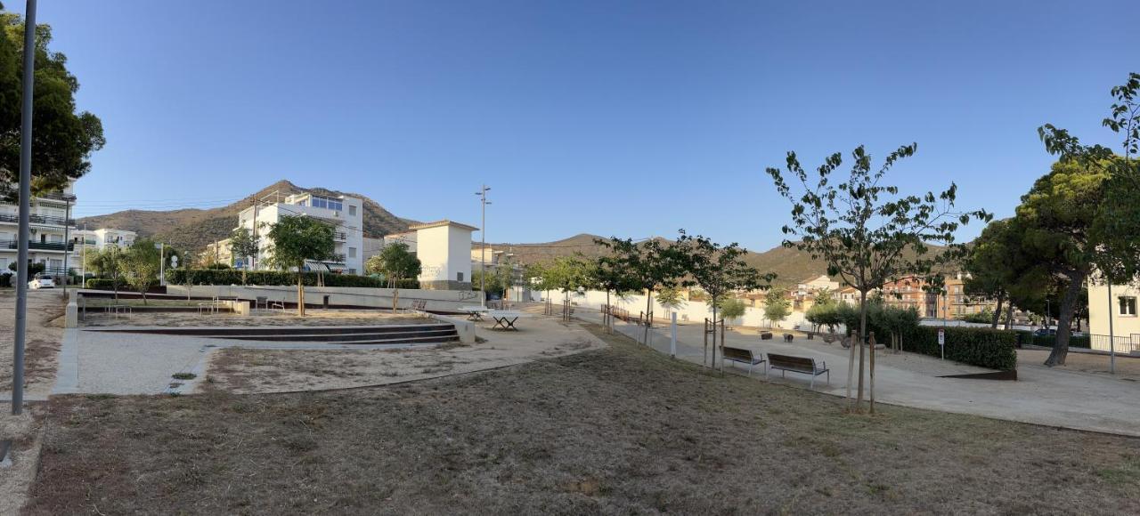 Calma Marina Roses Apartment Exterior foto