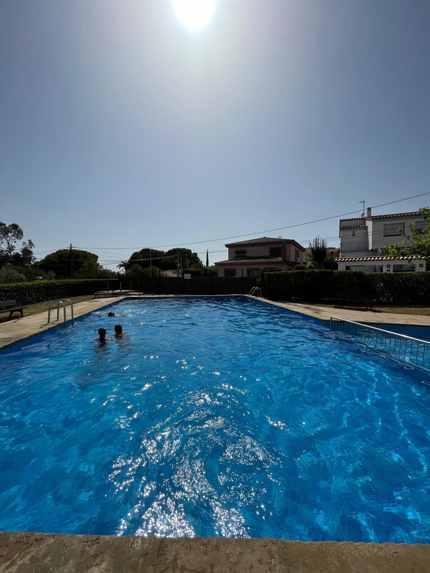 Calma Marina Roses Apartment Exterior foto